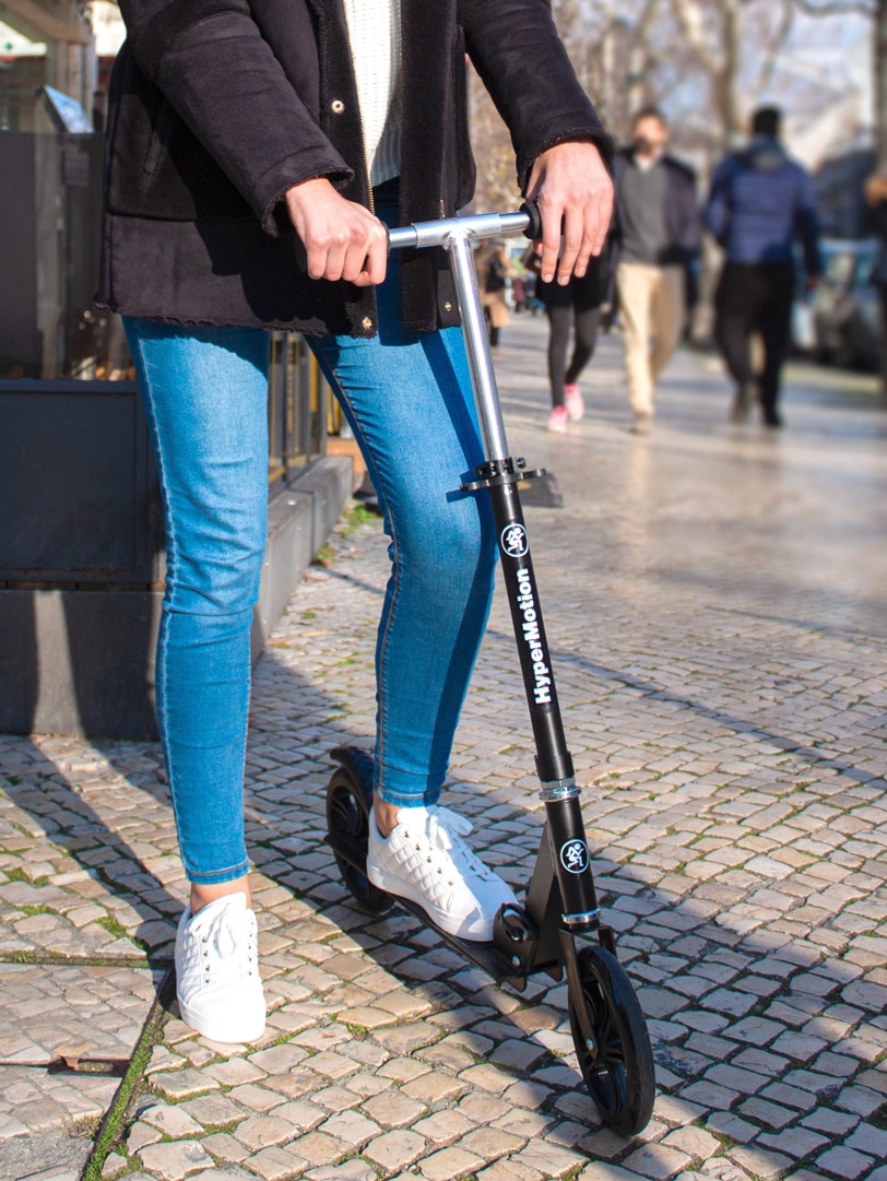 Kolobežka HyperMotion ROCKSTER - čierna