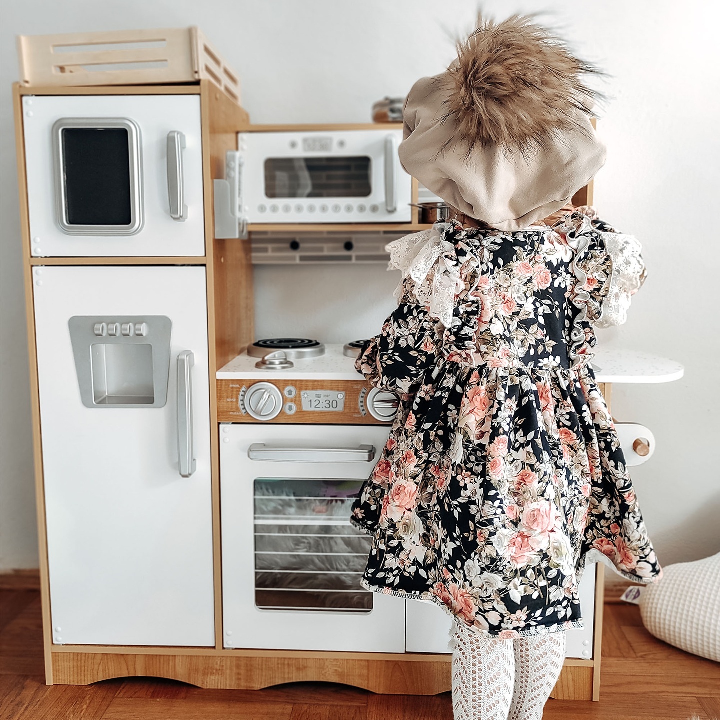 Drevená kuchyňa XXL s LED osvetlením, zásterou a príslušenstvom