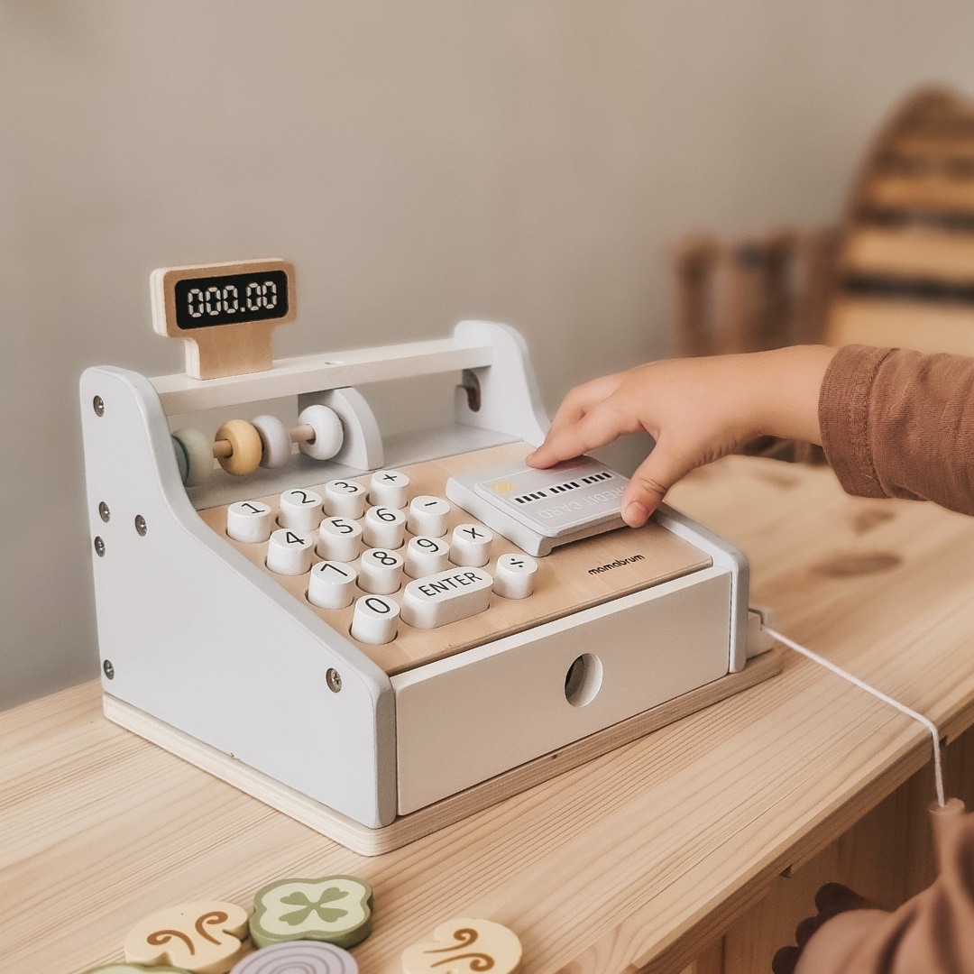 Drevená pokladňa s príslušenstvom