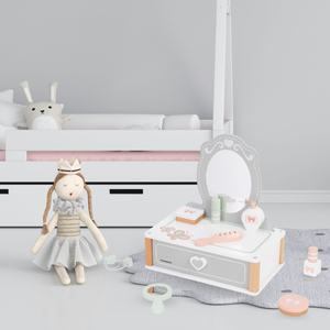 Drevený detský toaletný stolík s príslušenstvom