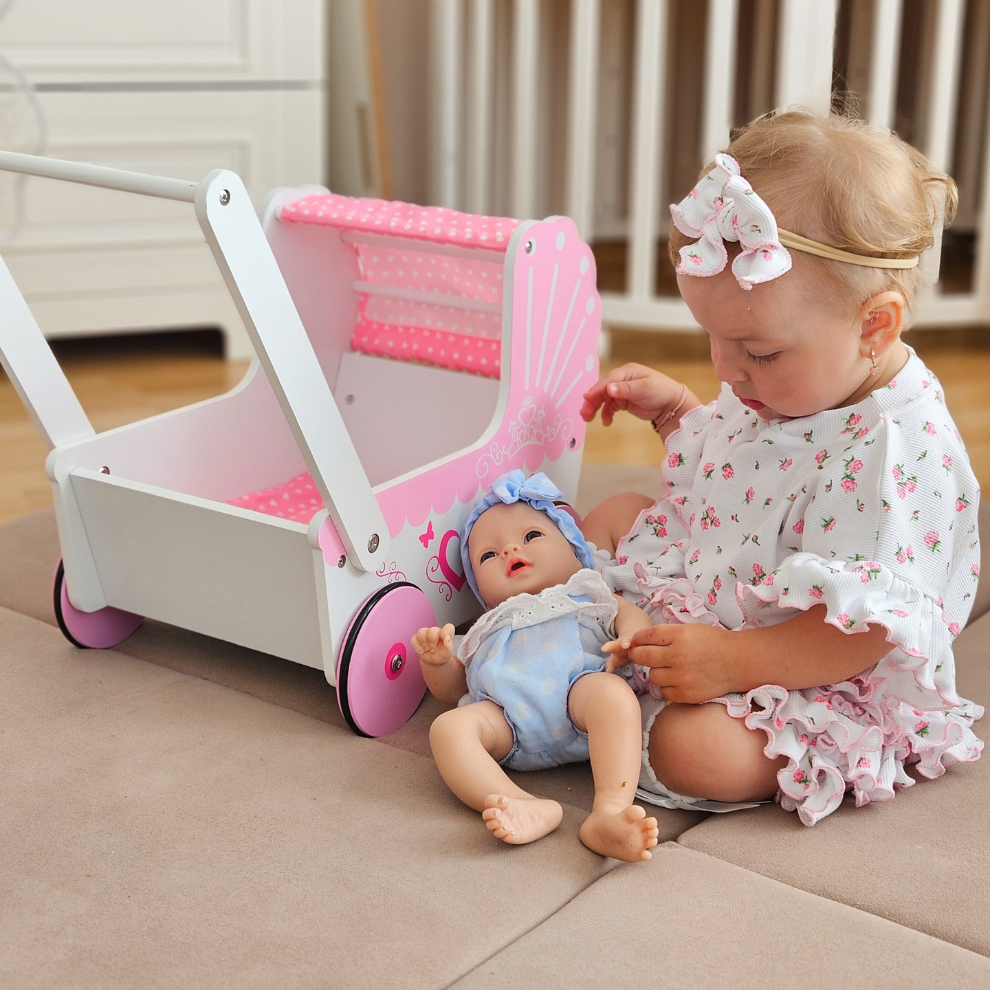 Drevený kočík pre bábiky