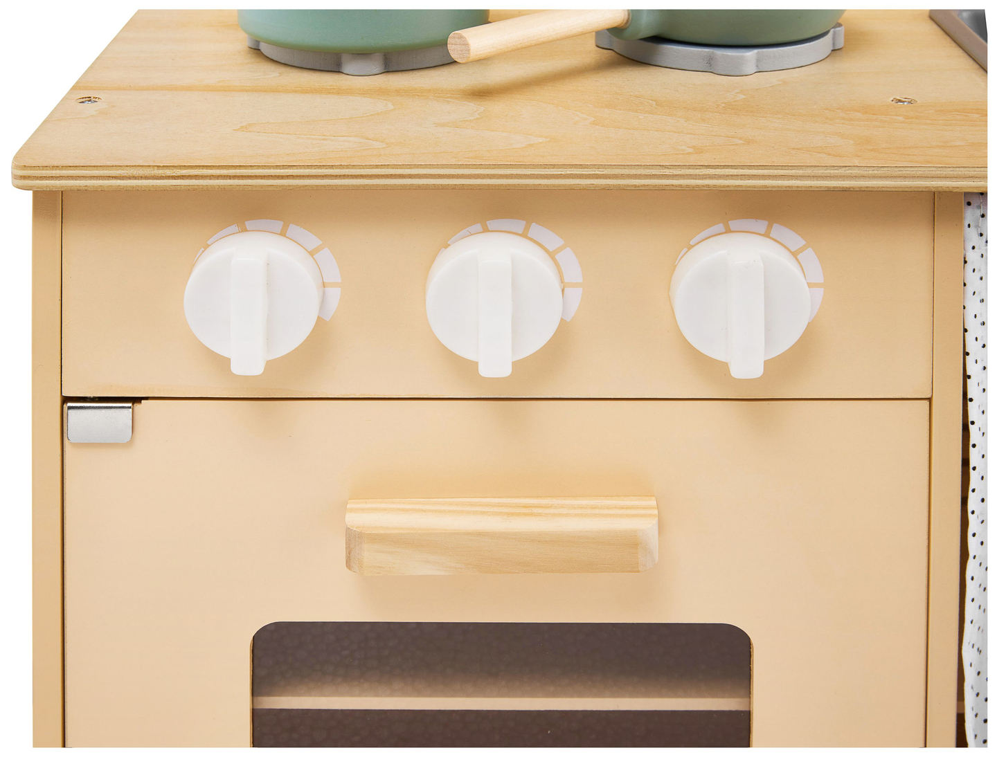 Drevená kuchyňa so zásterou, príslušenstvom a LED osvetlením