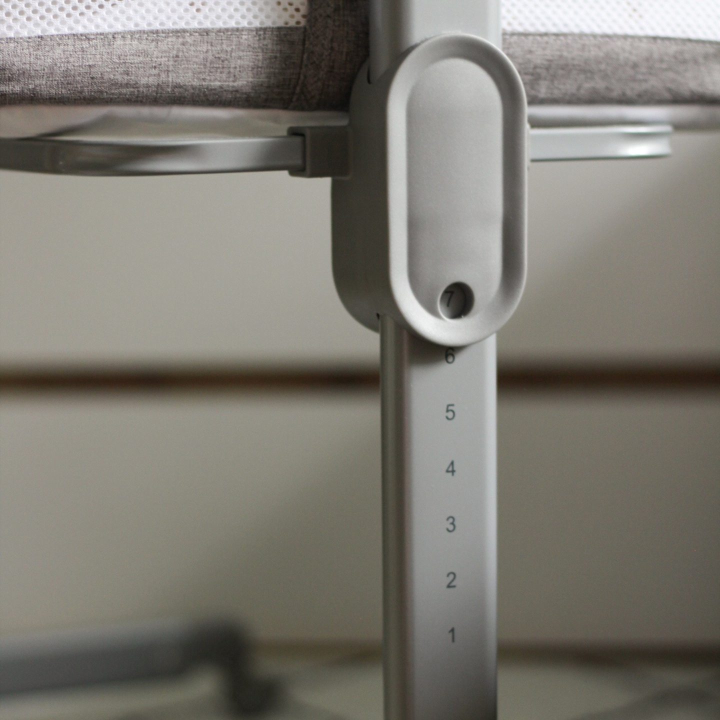 Predlžovacia postieľka Moby-Systém LUNA 3v1 - sivá