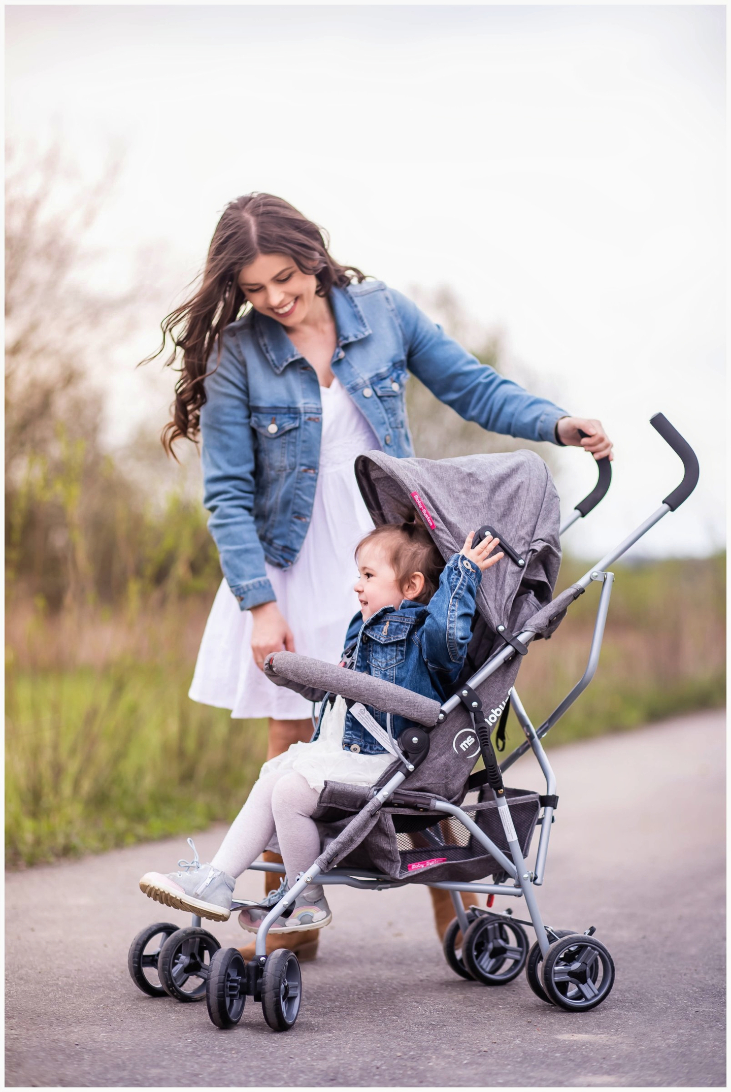 Ľahký skladací kočík Moby-System Barton farba: sivá