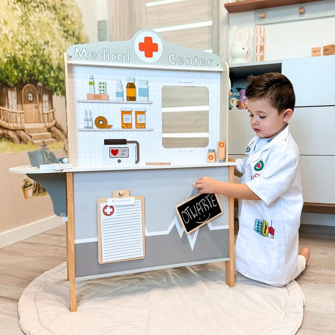 Drevená nemocnica s ordináciou XXL - lekárska súprava s príslušenstvom