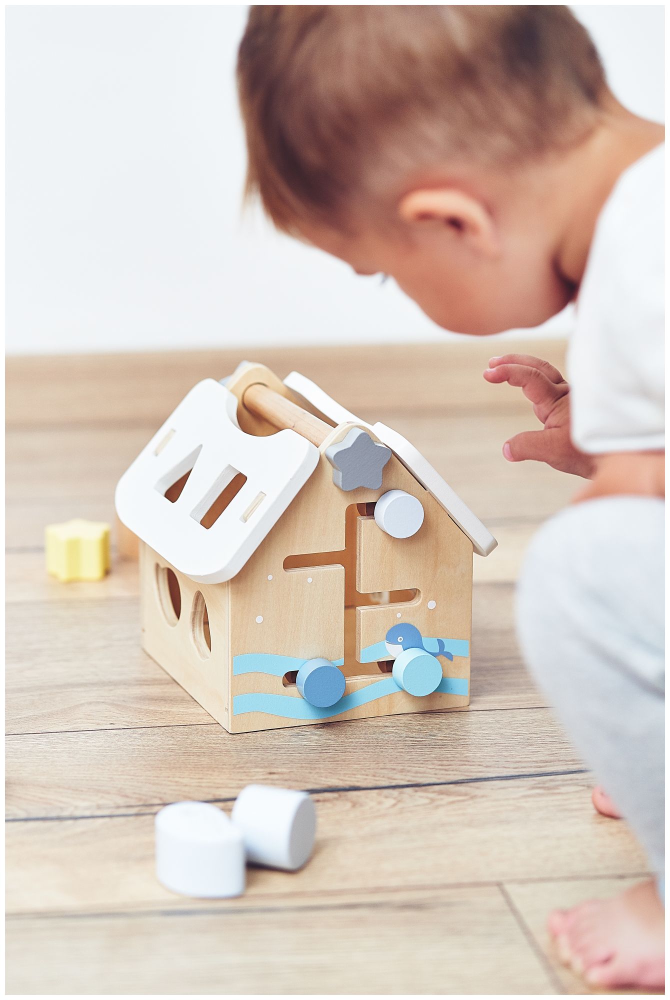 Sorter - vzdelávací drevený domček s kockami