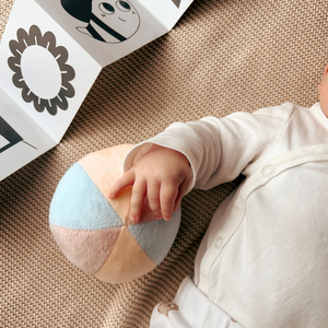 Montessori súprava hračiek pre batoľa 0-6 mesiacov