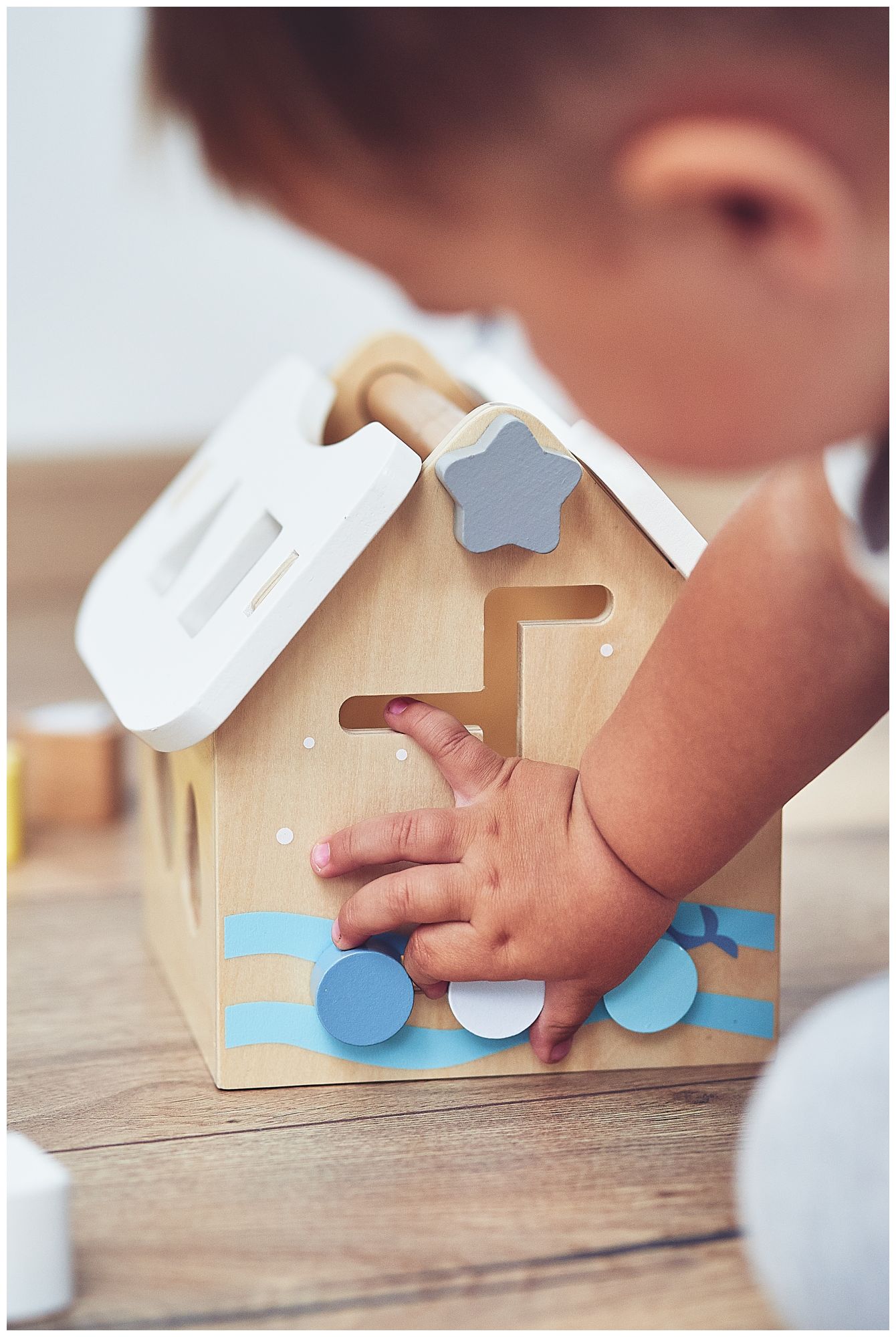 Sorter - vzdelávací drevený domček s kockami