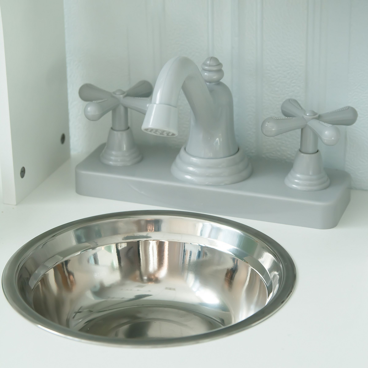 Drevená detská kuchynka s mikrovlnnou rúrou