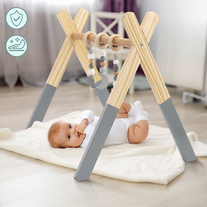 Drevený vzdelávací stojan Baby Gym - farba sivá
