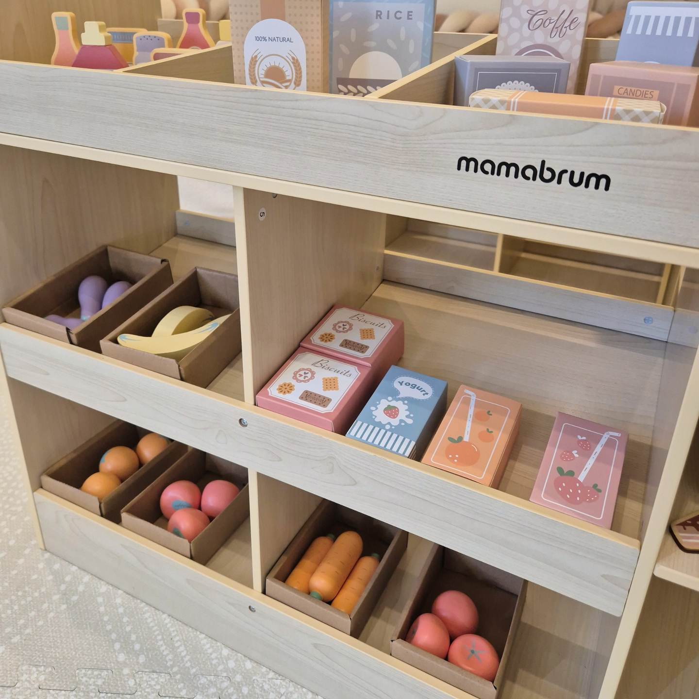 Veľký drevený detský obchod s tabuľou - 91 dielikov pre zábavu pri nakupovaní!