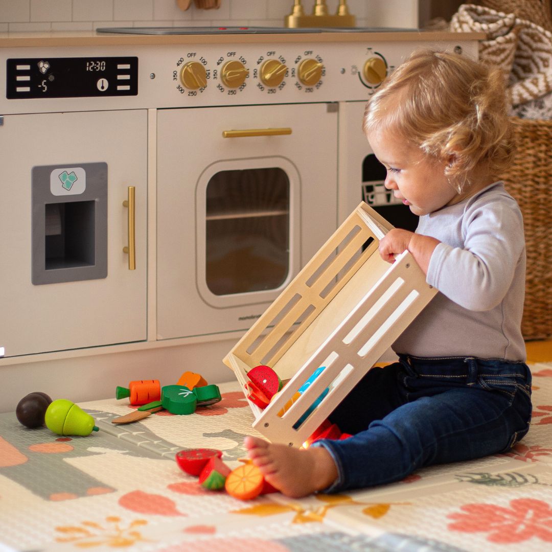 Drevené ovocie a zelenina na krájanie