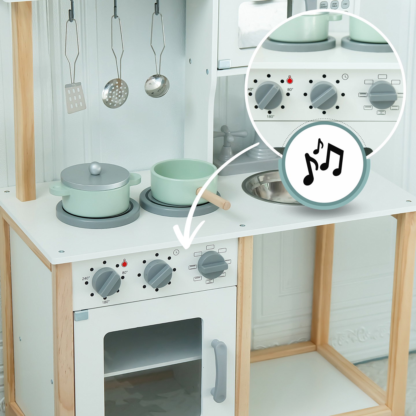 Drevená detská kuchynka s mikrovlnnou rúrou