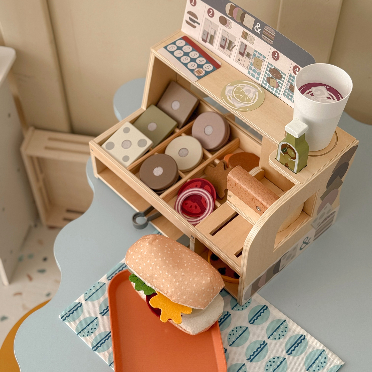 Drevený sendvičový bar - reštaurácia