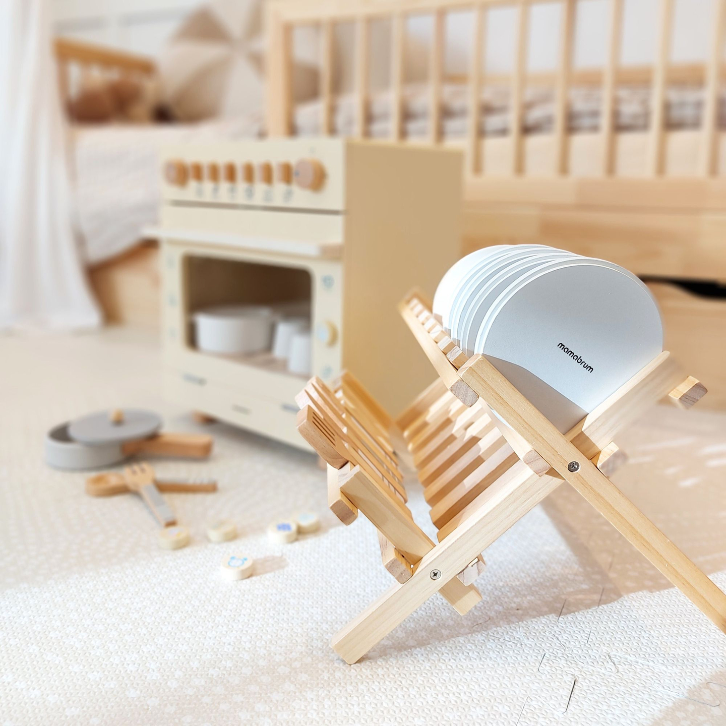 Drevené kuchynské doplnky so sušičkou na hrnce - sada pre deti