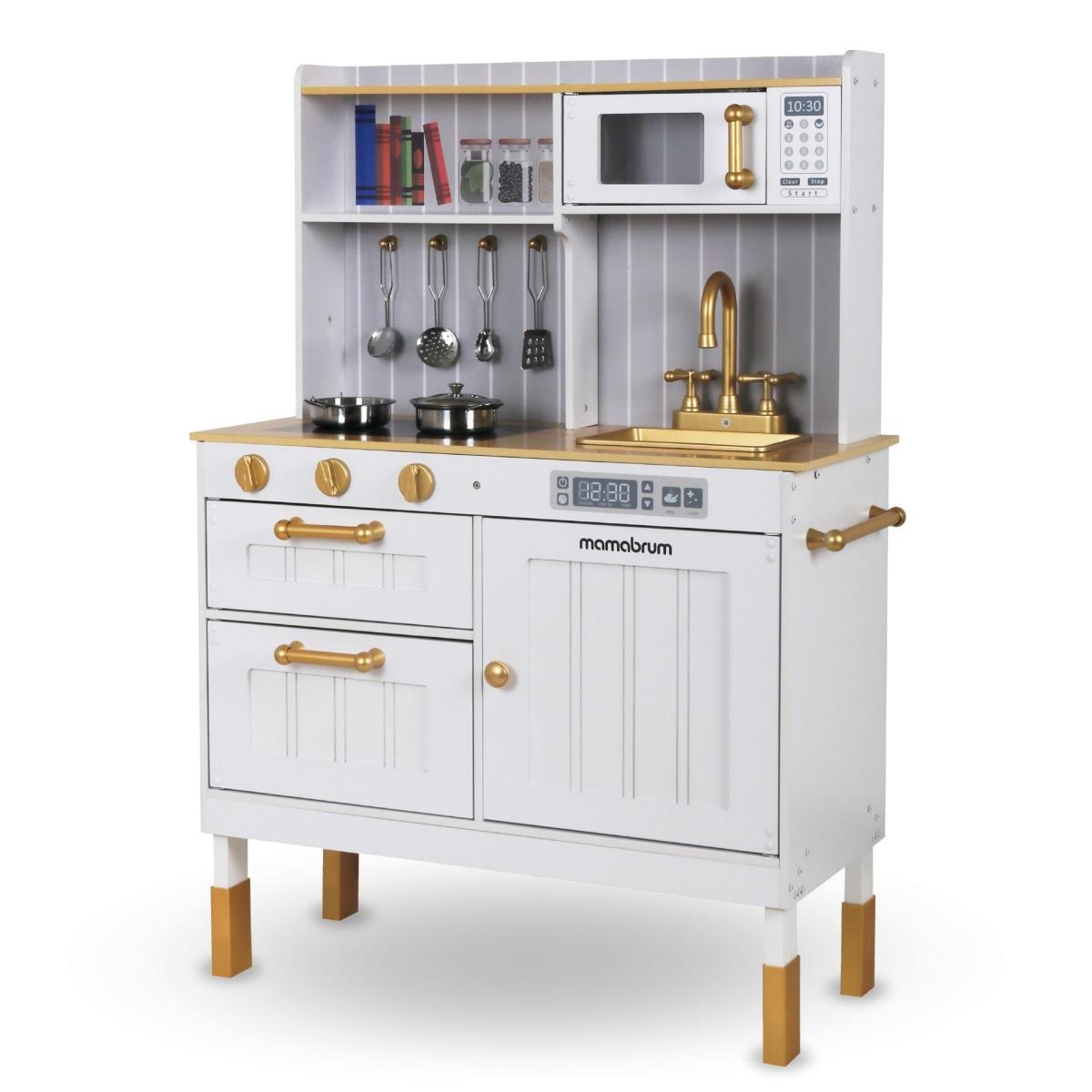 Drevená biela kuchyňa s príslušenstvom a zásterou