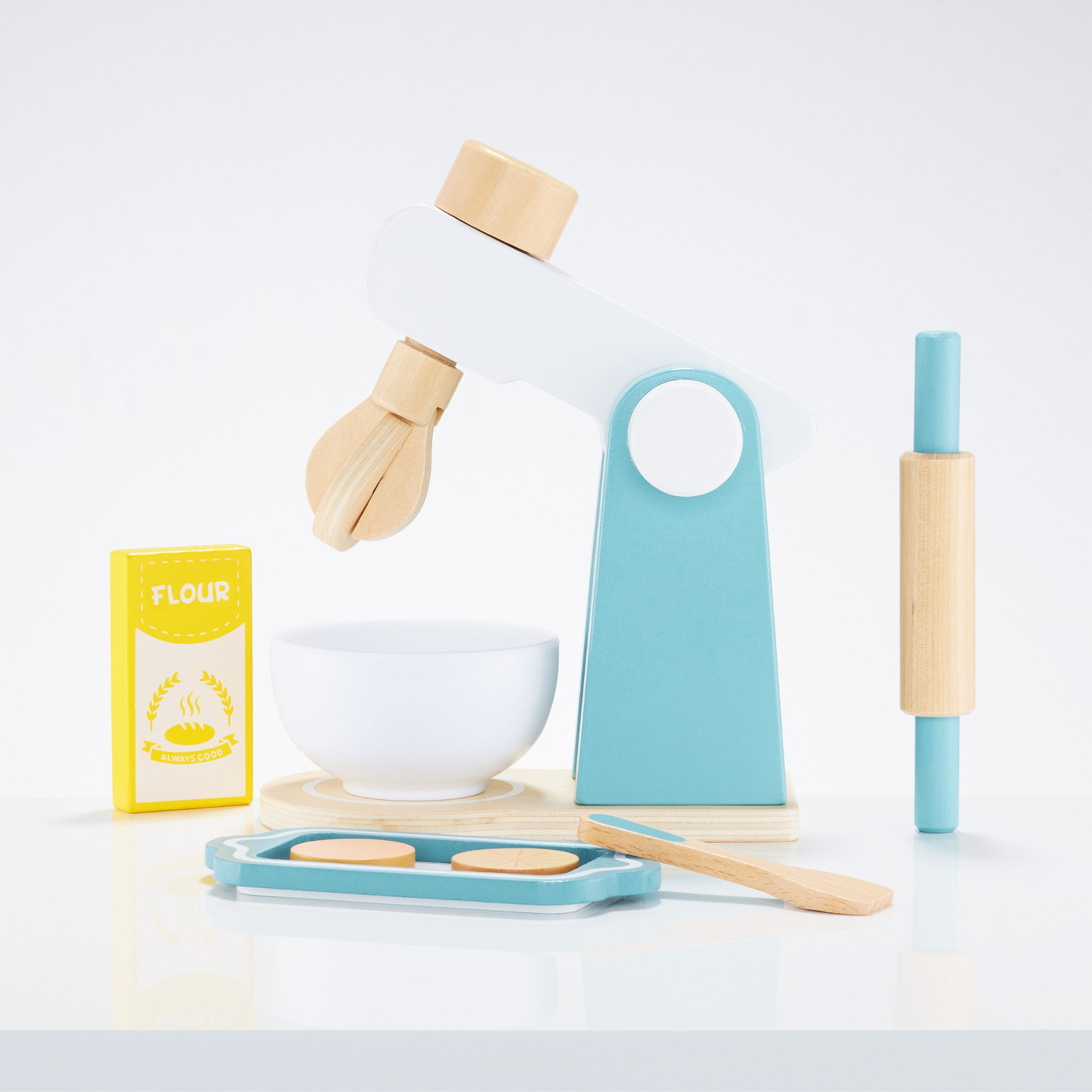 Drevený mixér s príslušenstvom