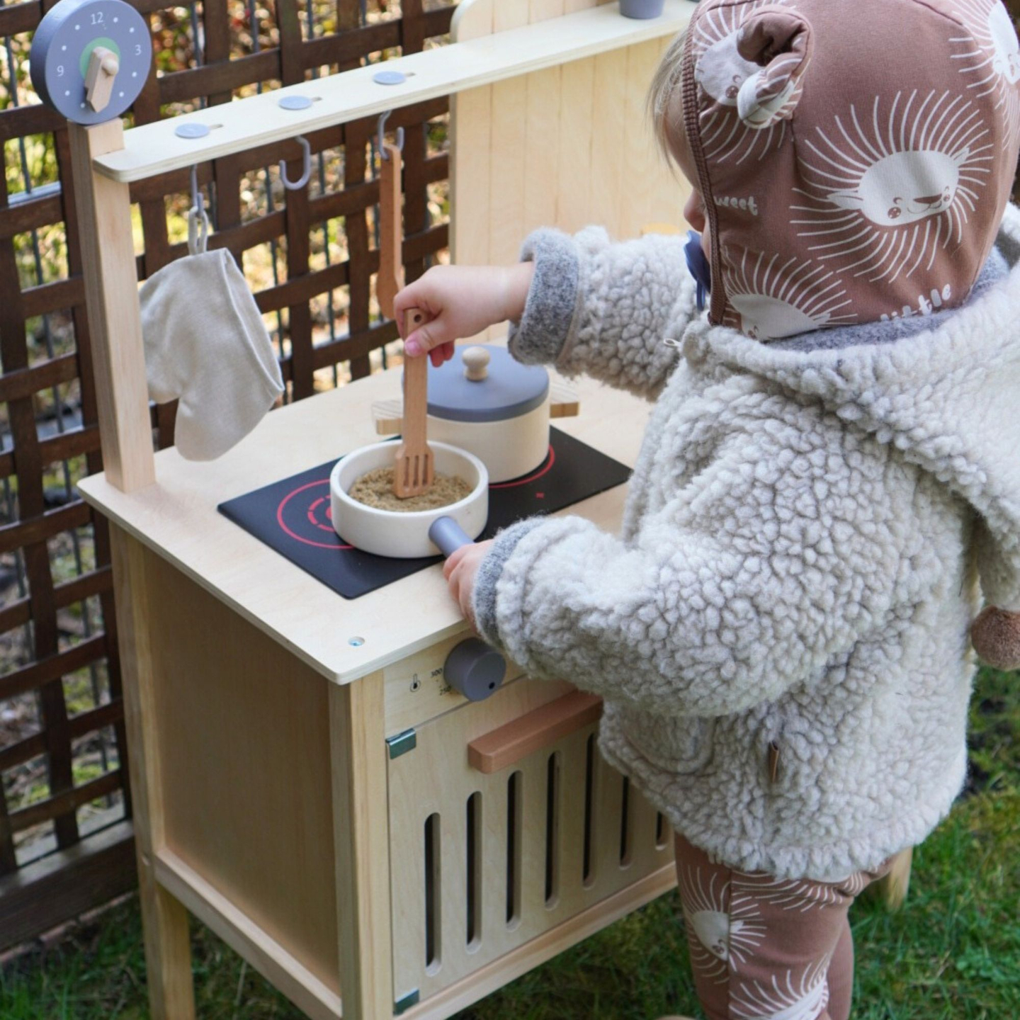 Drevená záhradná kuchyňa s príslušenstvom - prírodné boho