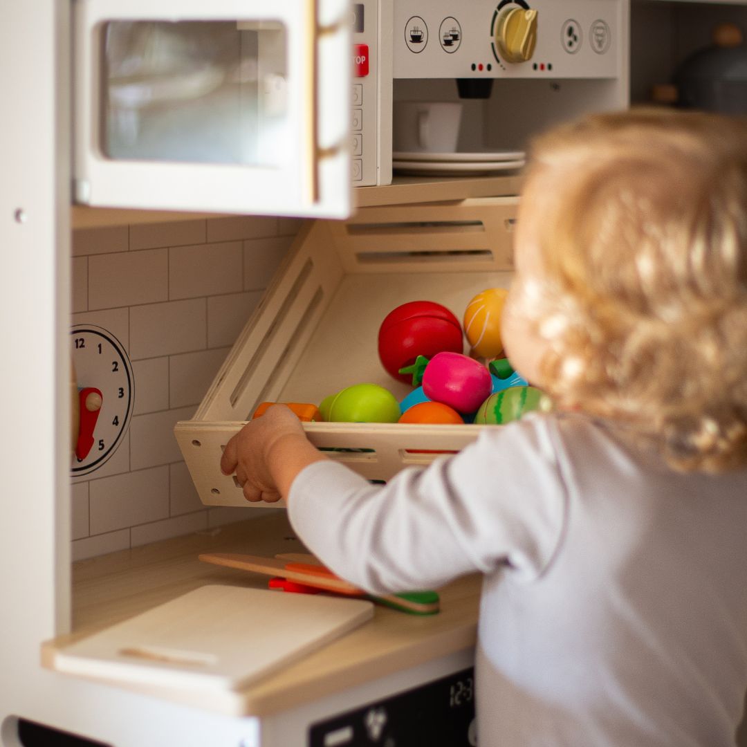 Drevené ovocie a zelenina na krájanie
