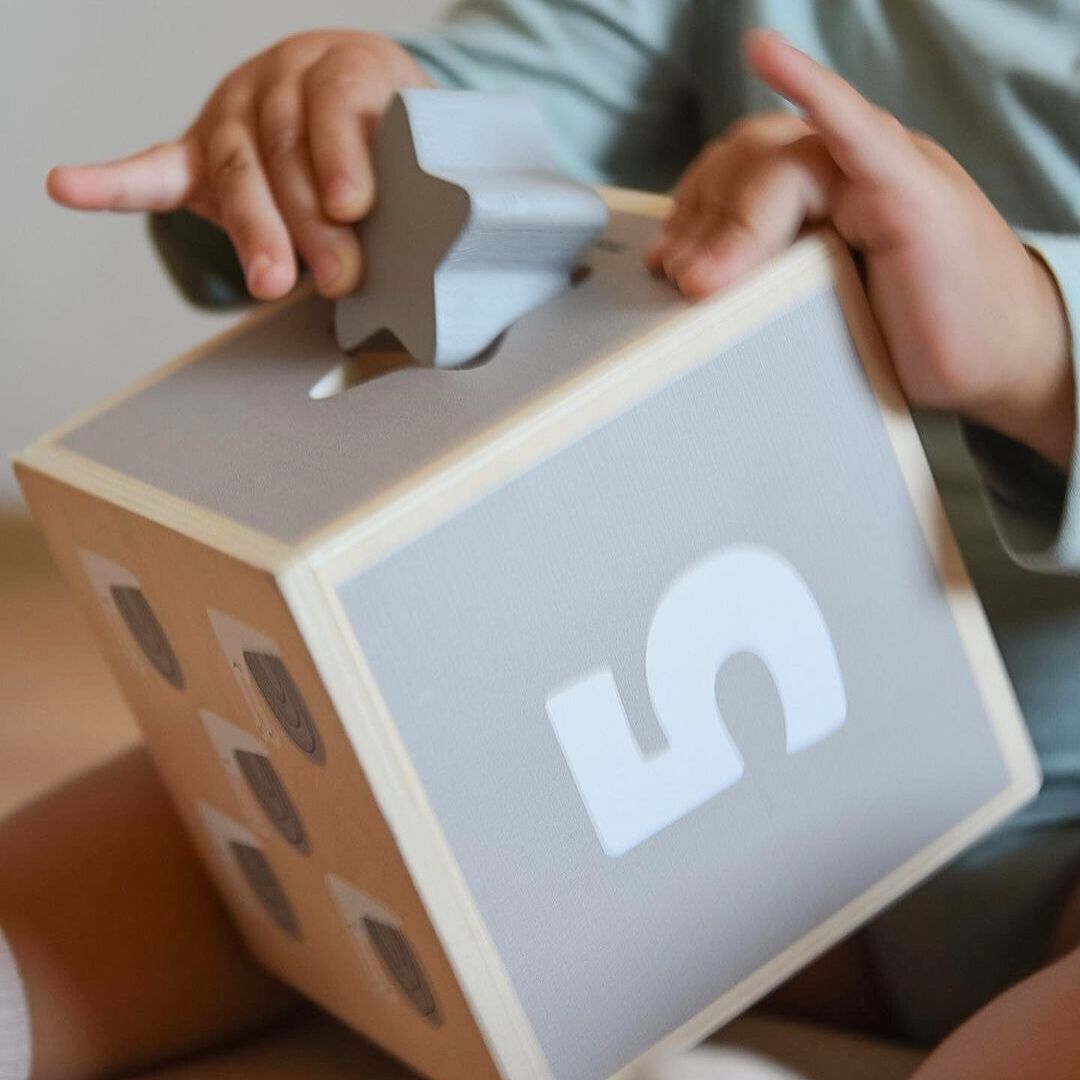 Drevená veža - triedička tvarov čísla abeceda zvieratá