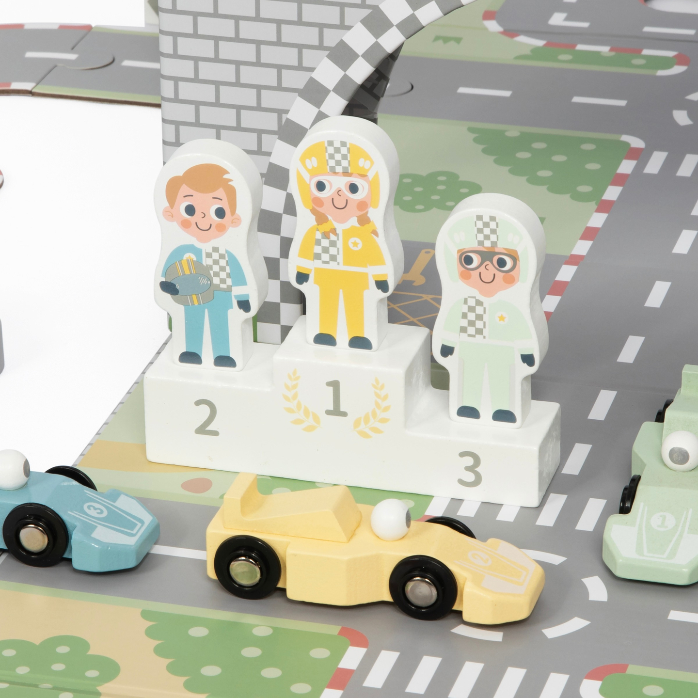 Magnetický kufor s pretekárskou dráhou, drevenými vozidlami a cestnými doplnkami